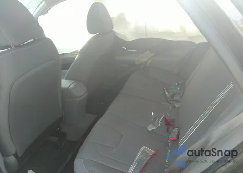 2023 Hyundai Elantra Sel z USA, uszkodzony, nr VIN 5NPLM4AG9PH113737